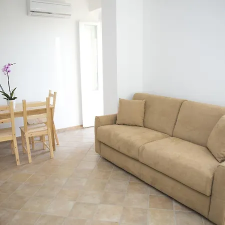 Lemon Flats 4*