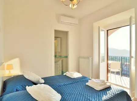 Lemon Flats 4*