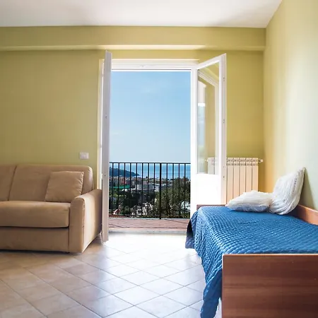 Bed & Breakfast Lemon Flats