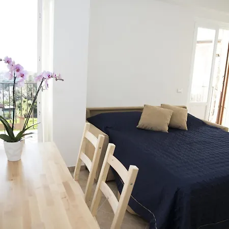 Lemon Flats 4*